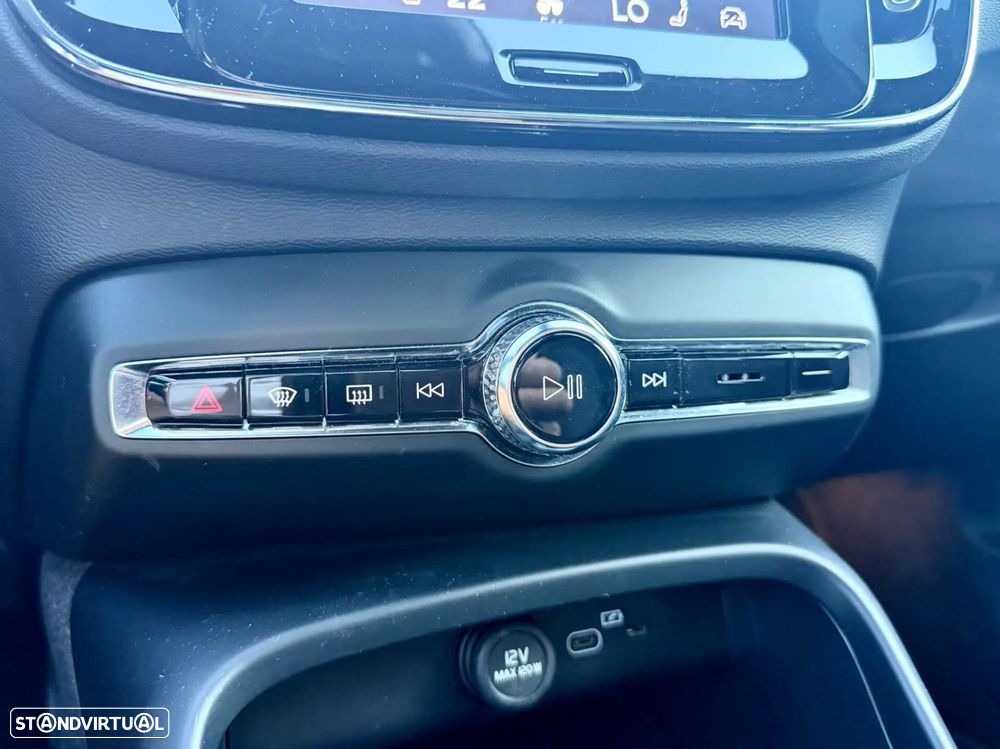 Volvo C40 Recharge 82 kWh Single M. Extended Range RWD Ultimate - 17