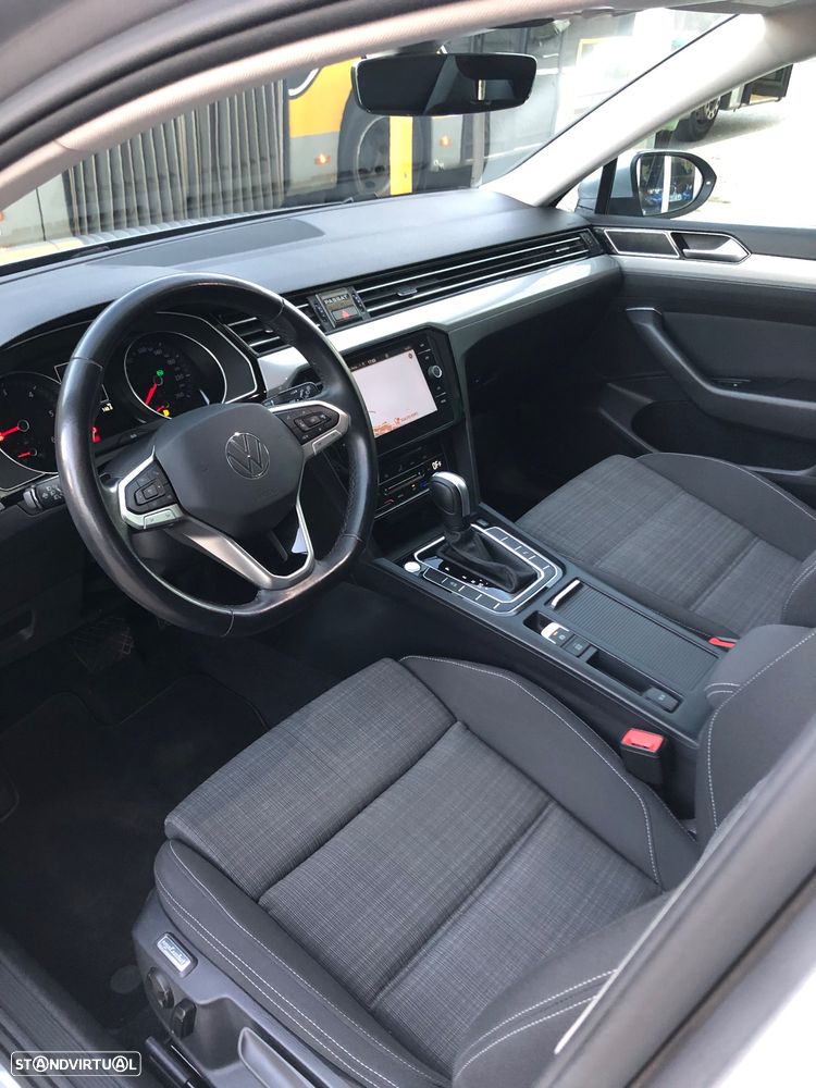 VW Passat Variant 2.0 TDi Business DSG - 28