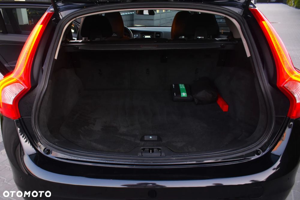 Volvo V60 D2 Momentum - 7