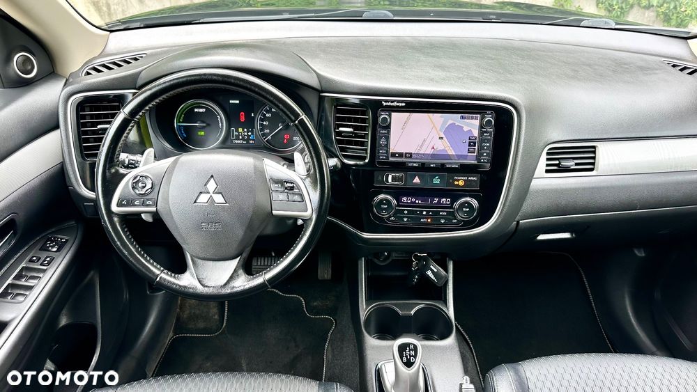 Mitsubishi Outlander 2.0 4WD - 21