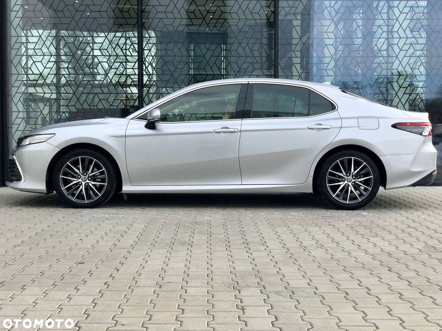 Toyota Camry - 3