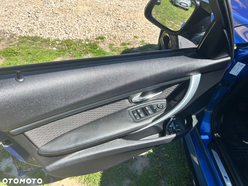 BMW Seria 3 318d M Sport EU6 - 11