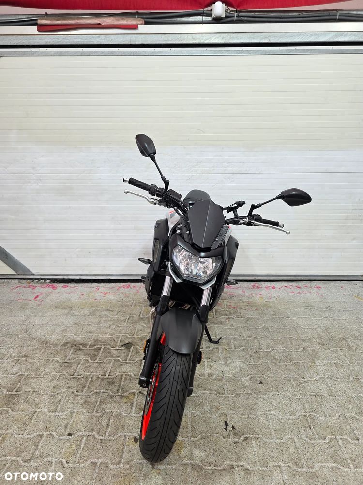 Yamaha MT - 9