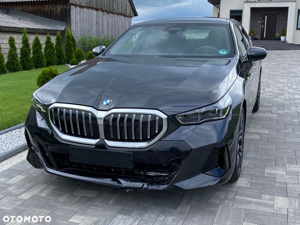 BMW Seria 5 520d xDrive - 5