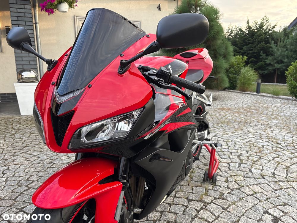 Honda CBR - 12