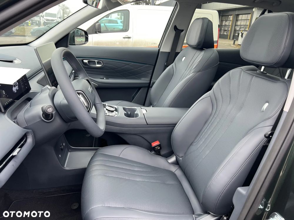 Geely Starray EM-i 1.5 PHEV Max - 13