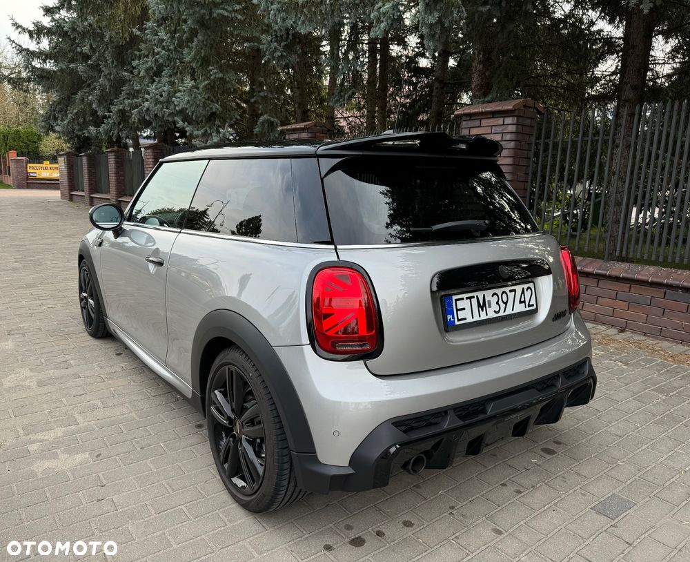 MINI Cooper John Works Trim - 2