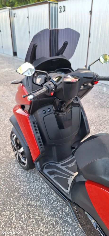 Peugeot Metropolis - 5