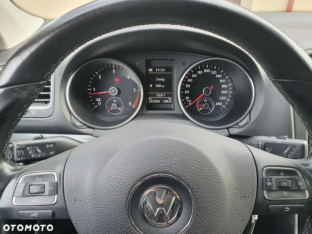 Volkswagen Golf 1.6 TDI DPF BlueMotion Technology Style - 11