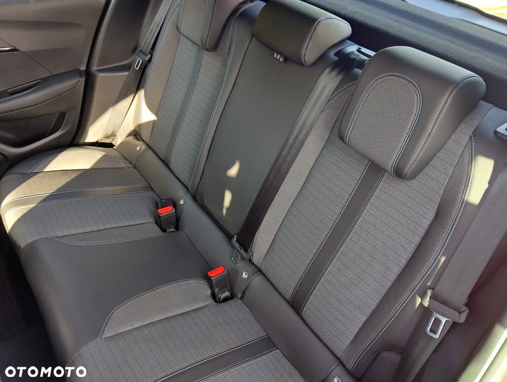 Peugeot 208 PureTech 100 Active Pack - 18