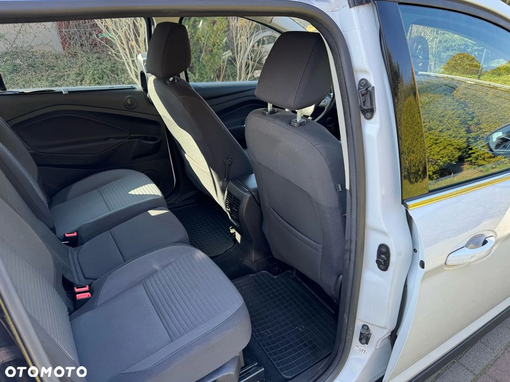 Ford Grand C-MAX - 7