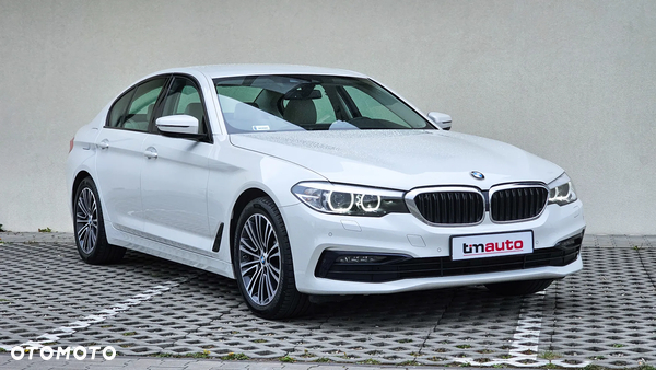 BMW Seria 5 530i GPF Sport Line sport