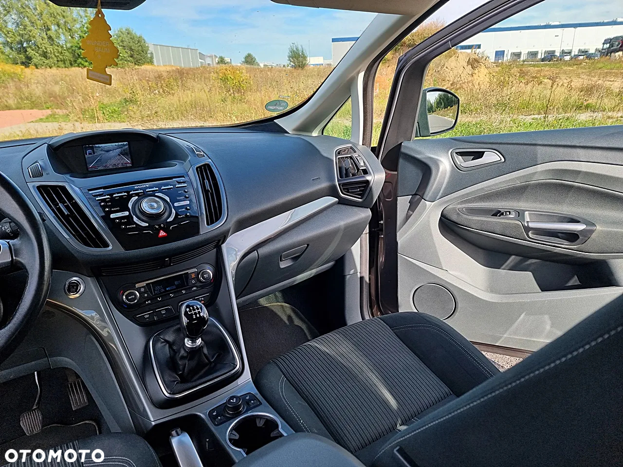 Ford Grand C-MAX - 25
