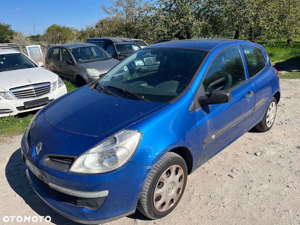 Renault Clio - 7