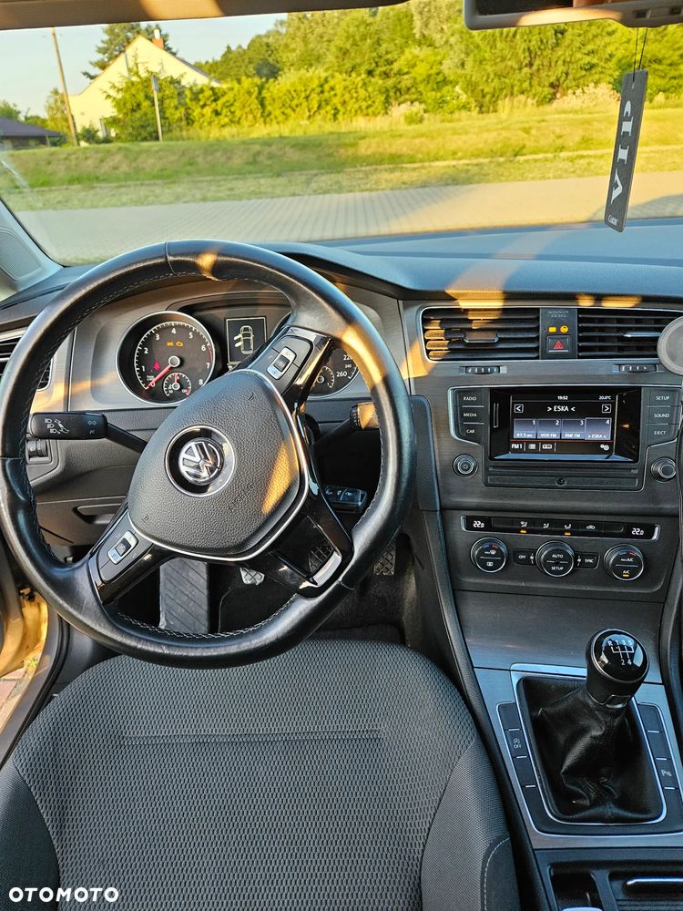 Volkswagen Golf 1.2 TSI BMT Trendline Perfectline - 11