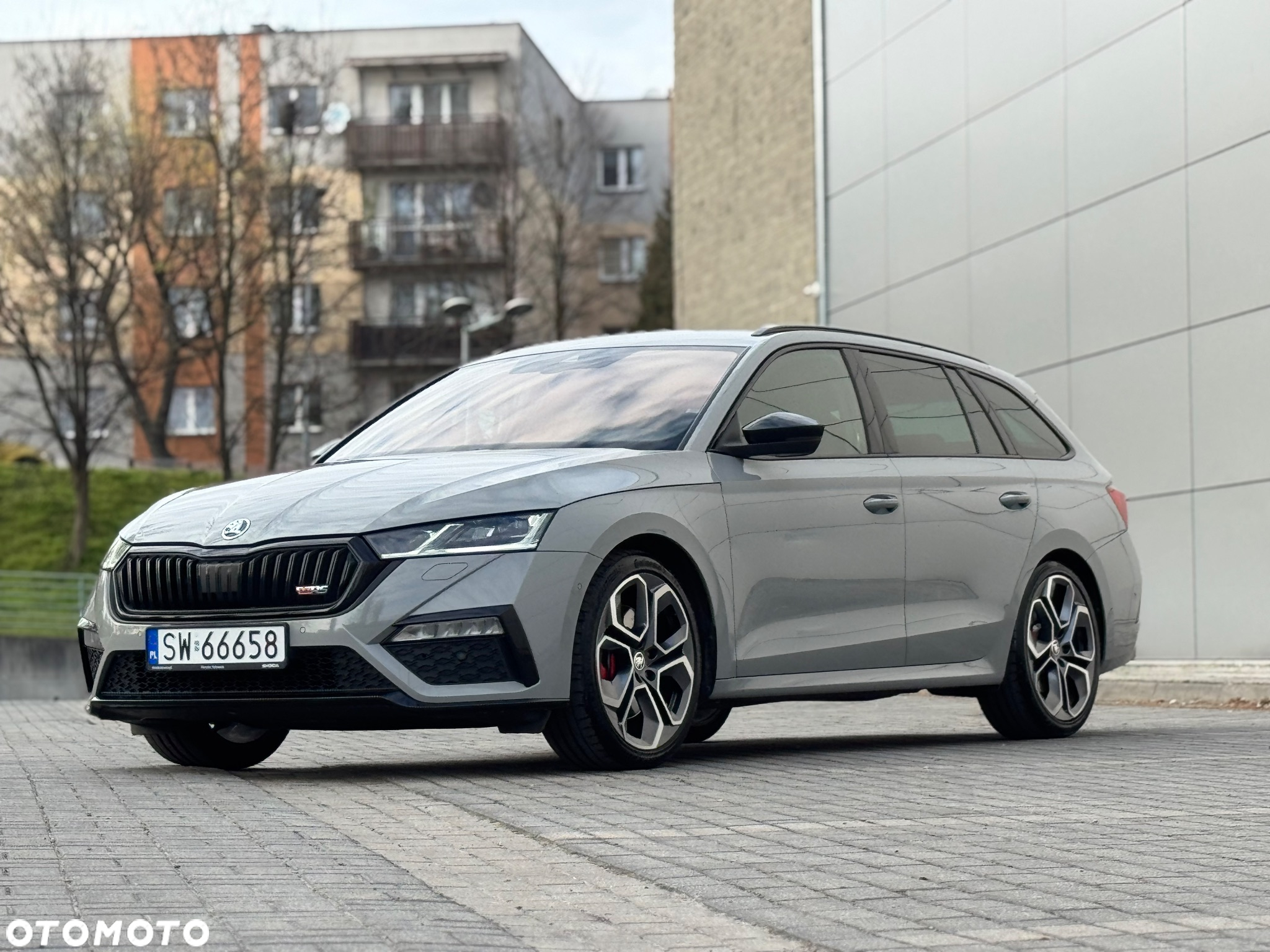 Skoda Octavia 2.0 TSI RS 245 DSG - 34