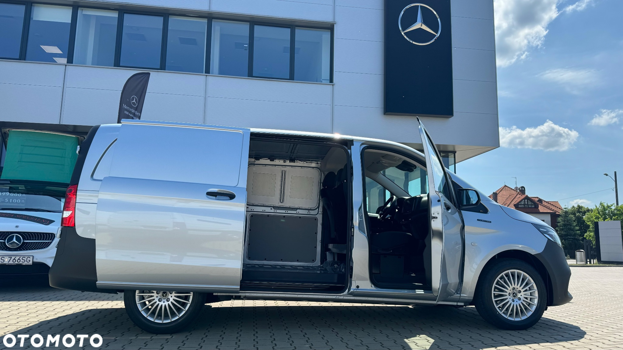 Mercedes-Benz Vito 112e eVito Furgon długi - 3