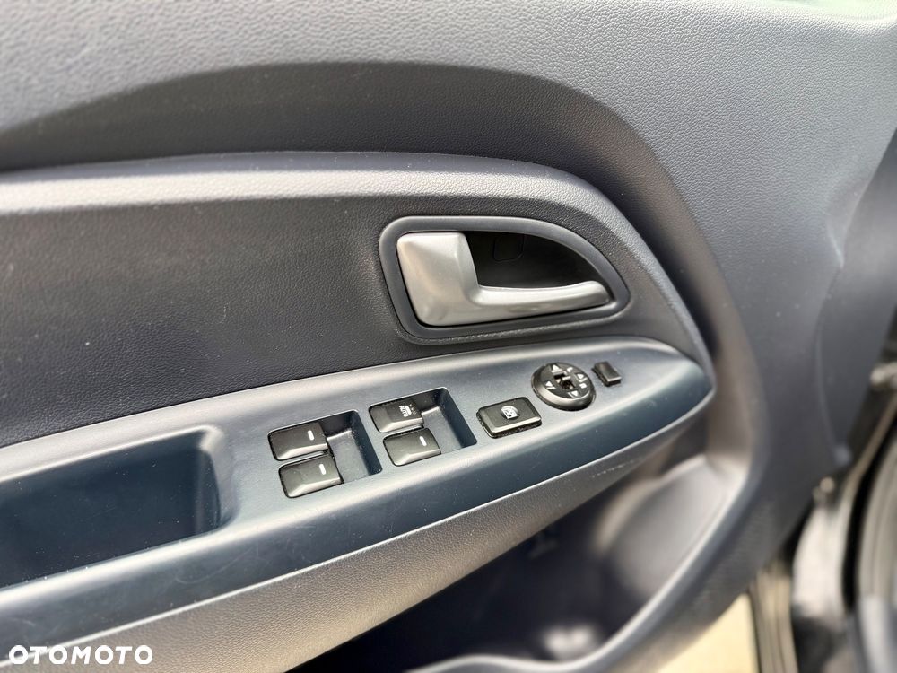 Kia Rio 1.4 XL Business Line - 30