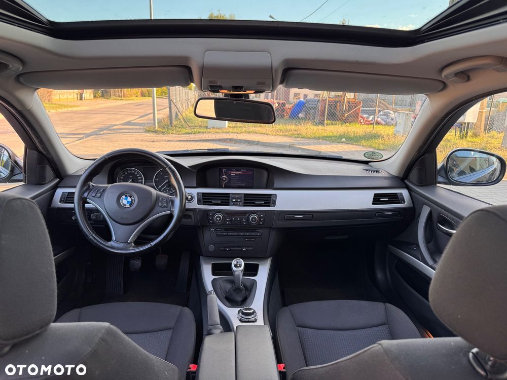 BMW Seria 3 318d DPF Edition Sport - 9