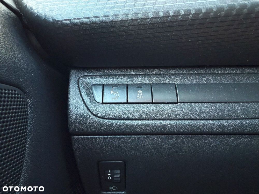 Peugeot 2008 1.2 Pure Tech Access EU6 - 14