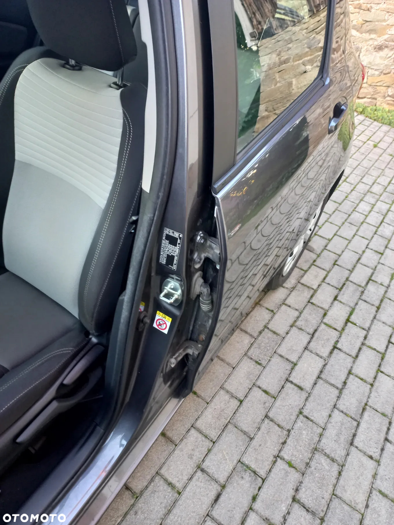 Toyota Yaris 1.0 VVT-i Team Deutschland - 6