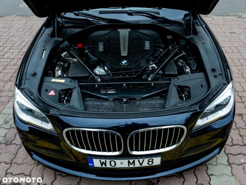BMW Seria 7 750Li xDrive - 21
