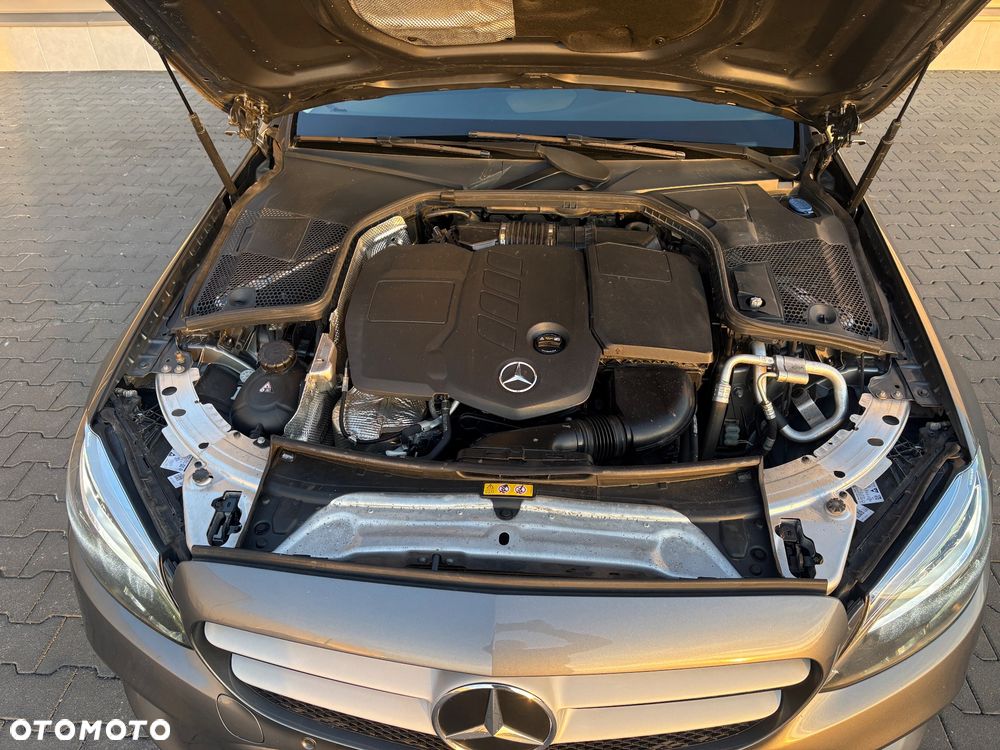 Mercedes-Benz Klasa C 180 d 9G-TRONIC - 28