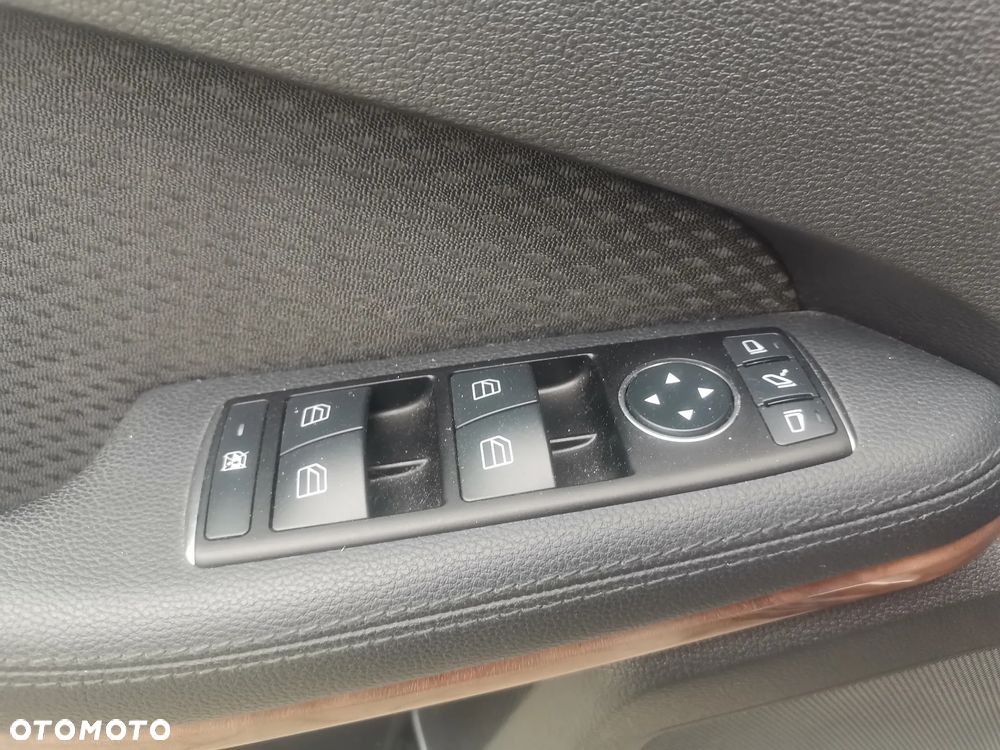 Mercedes-Benz Klasa E - 13