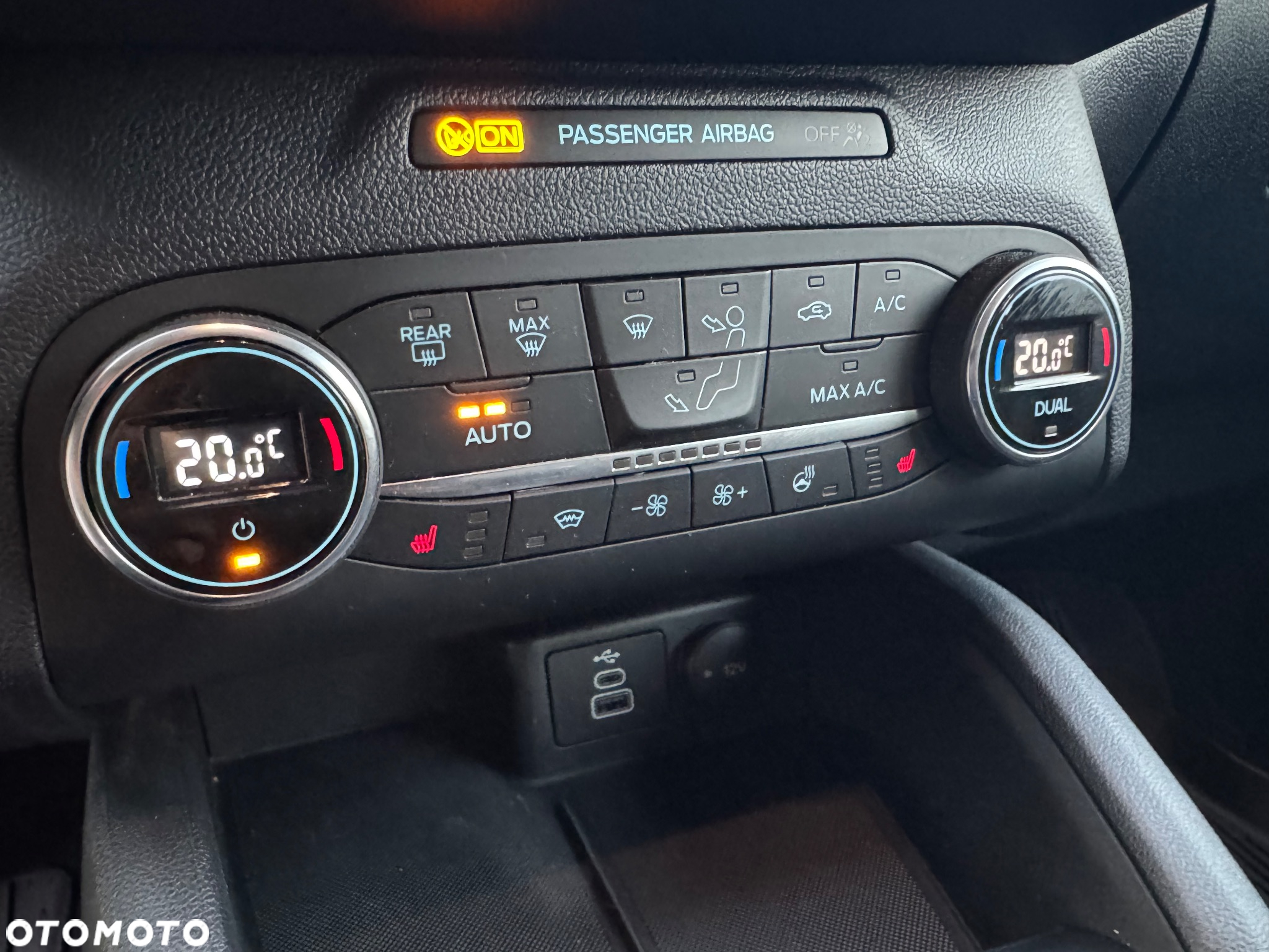 Ford Kuga - 20