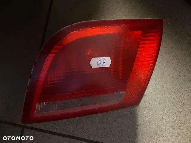 LAMPA TYŁ PRAWA AUDI A3 8P SPORTBACK 8P4945094B - 1