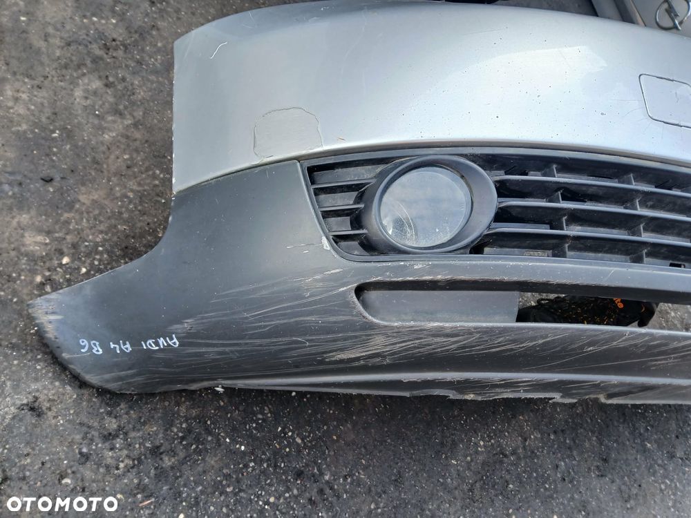 Audi A4 B6 Zderzak przedni - 2