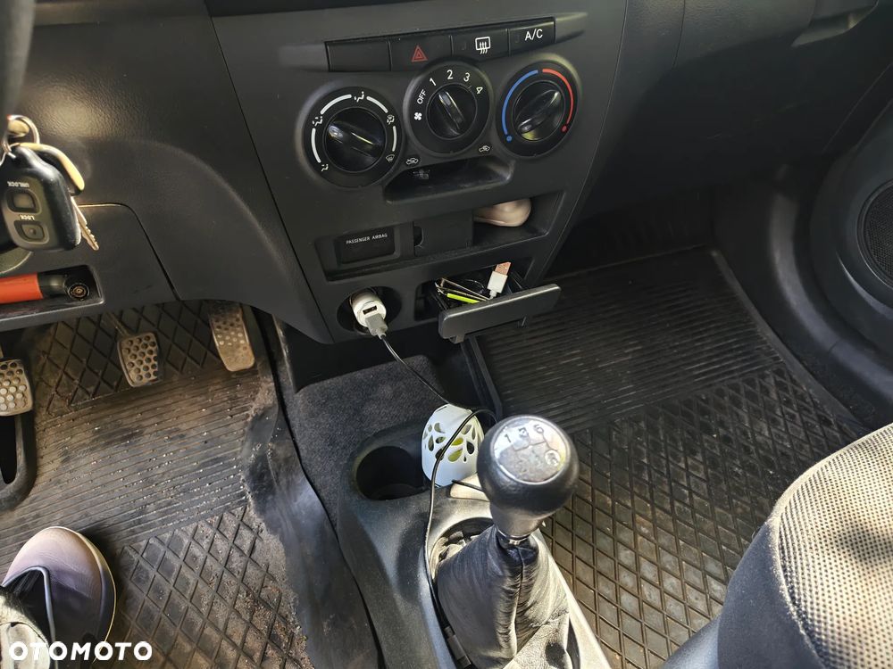 Daihatsu Materia 1.5 - 13