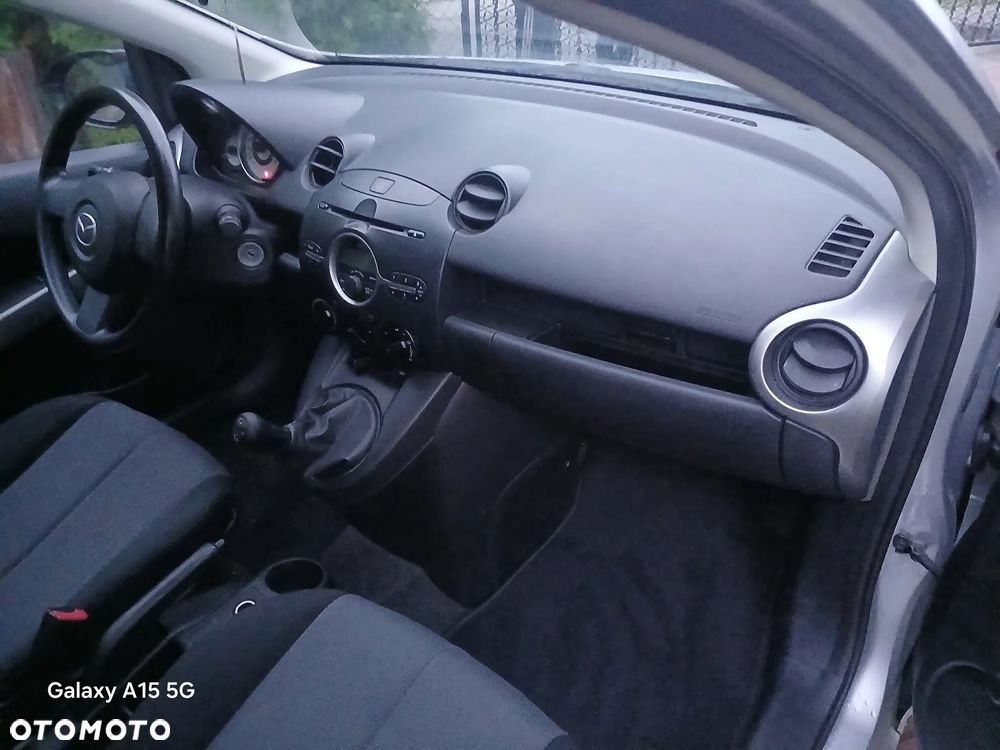 Mazda 2 - 12