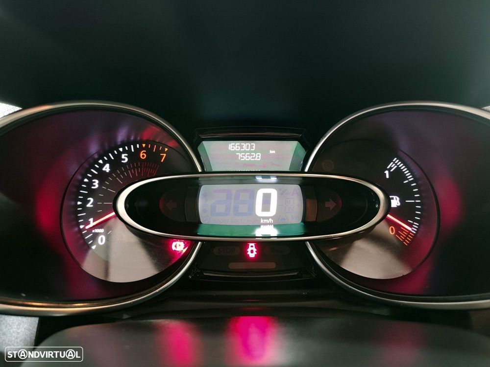 Renault Clio 0.9 TCe Limited Bi-Fuel - 18