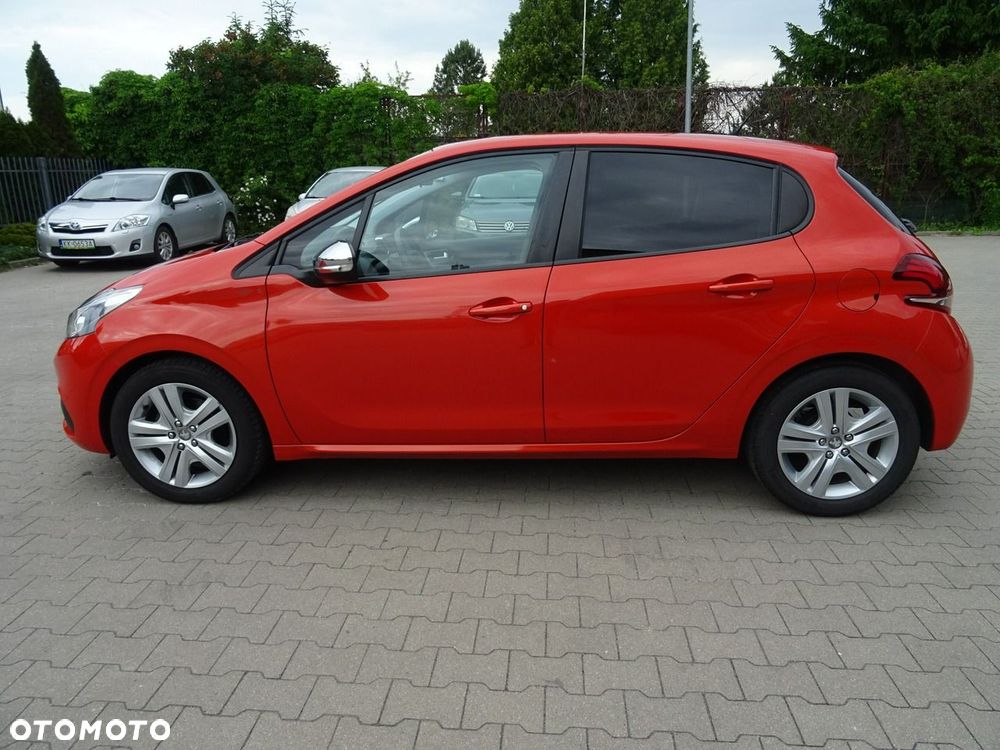 Peugeot 208 - 5