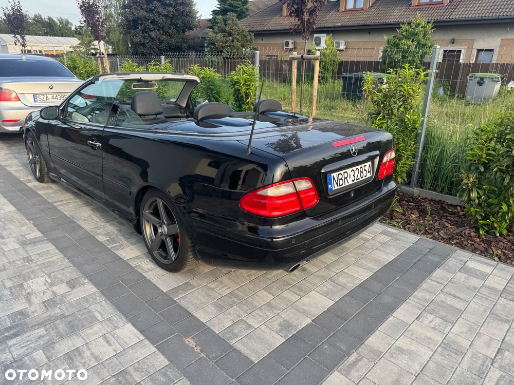 Mercedes-Benz CLK - 4