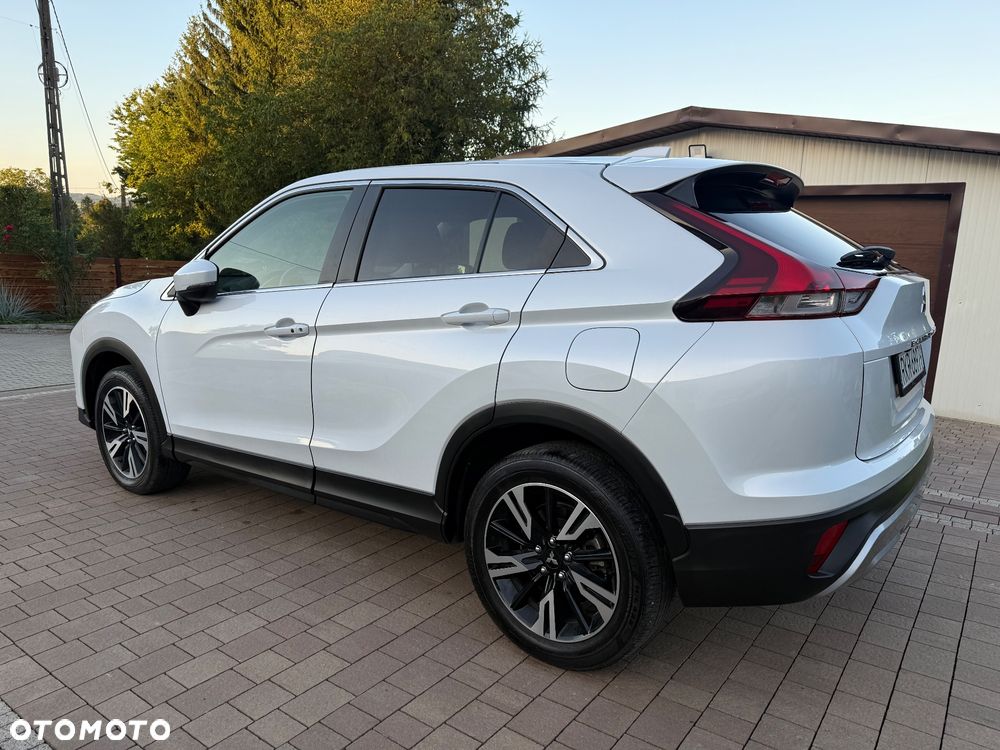 Mitsubishi Eclipse Cross - 8