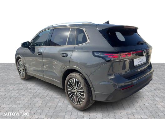 Volkswagen Tiguan - 4