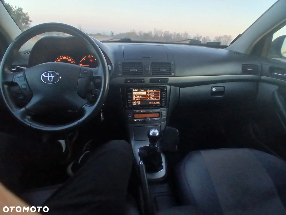 Toyota Avensis 2.0 D-4D Travel - 14