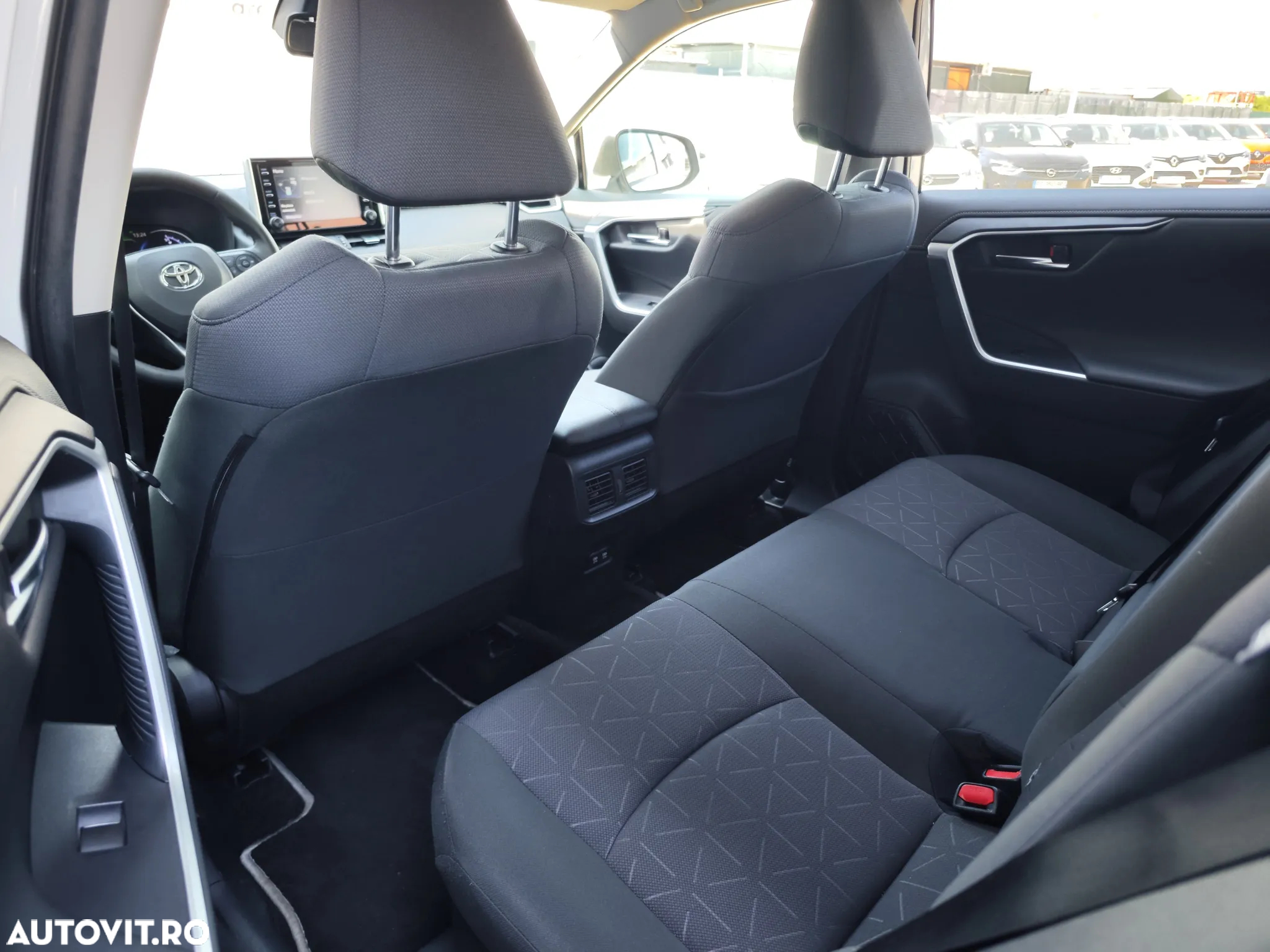Toyota RAV4 2.5 Hybrid VVT-iE 4x2 Dynamic - 12