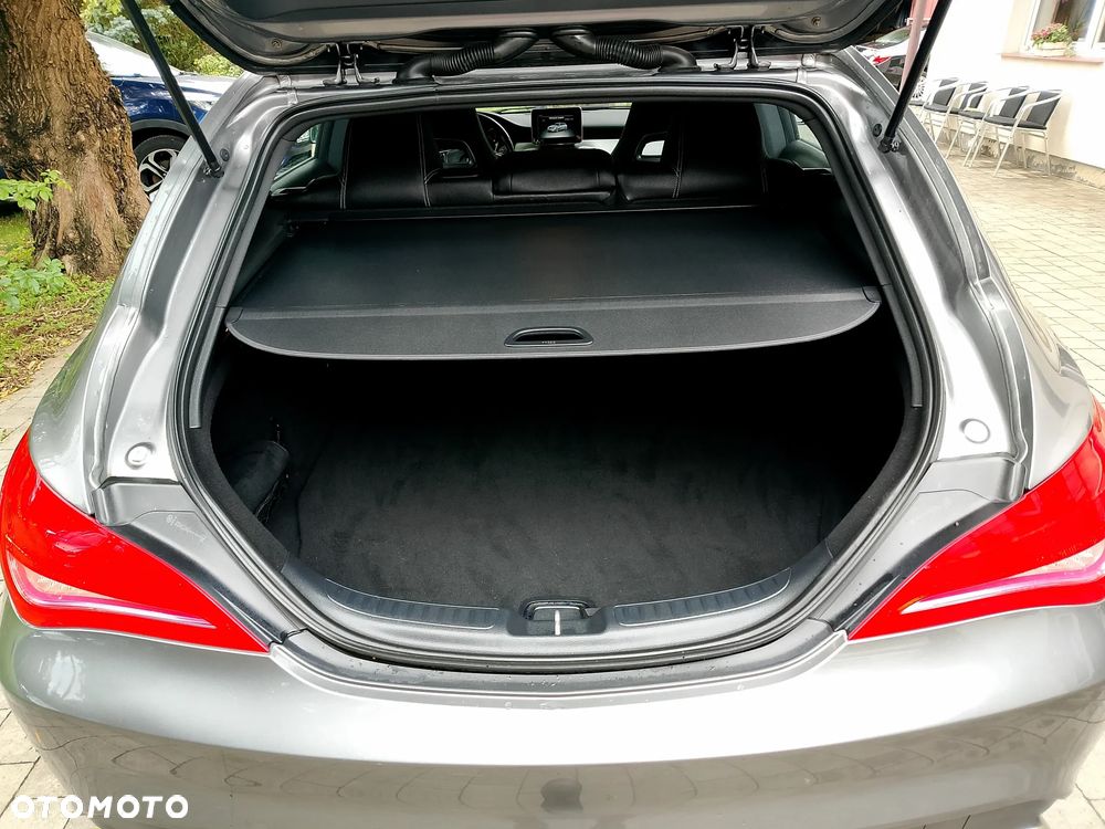 Mercedes-Benz CLA 200 7G-DCT SCORE - 15
