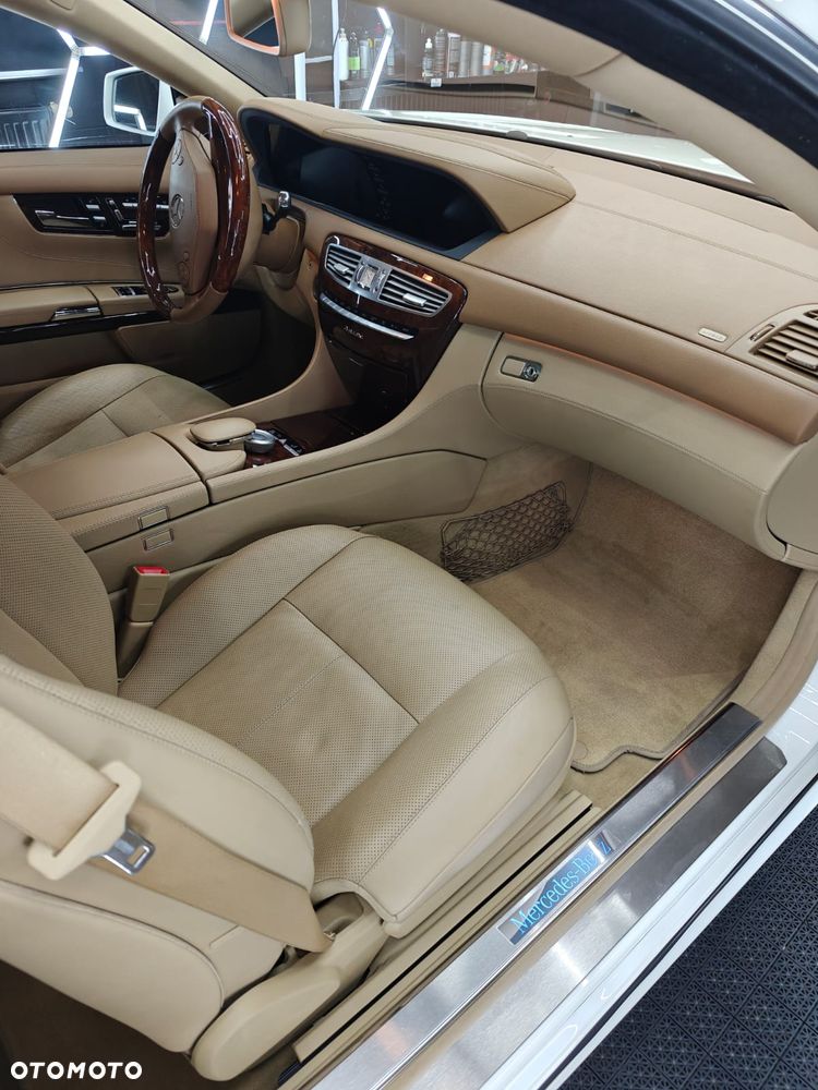 Mercedes-Benz CL - 12