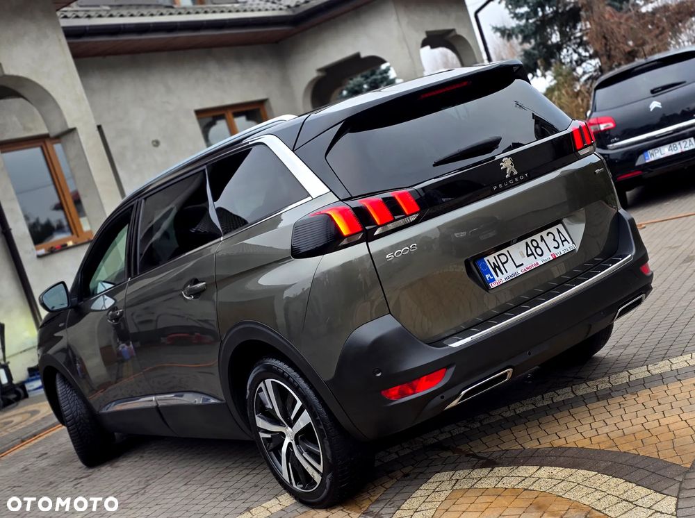Peugeot 5008 - 5