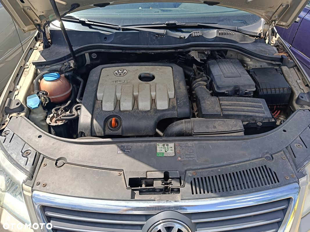 VW PASSAT B6 GOLF SKODA 2,0TDI WTRYSKIWACZ 0445116030 - 2