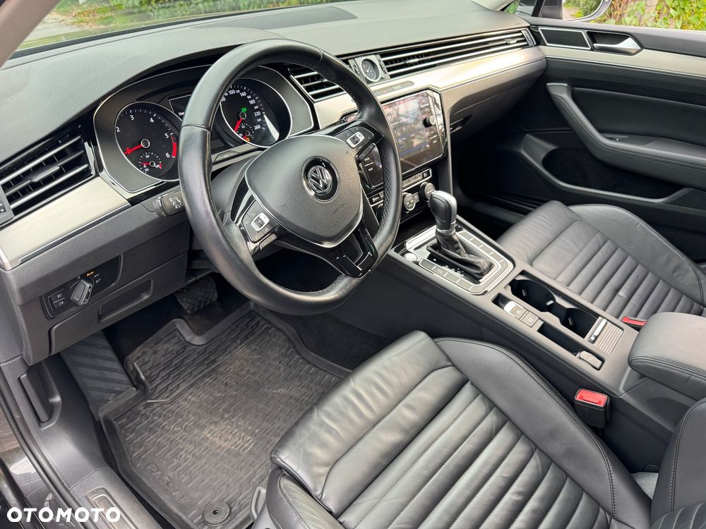 Volkswagen Passat 2.0 TDI SCR DSG Highline - 19
