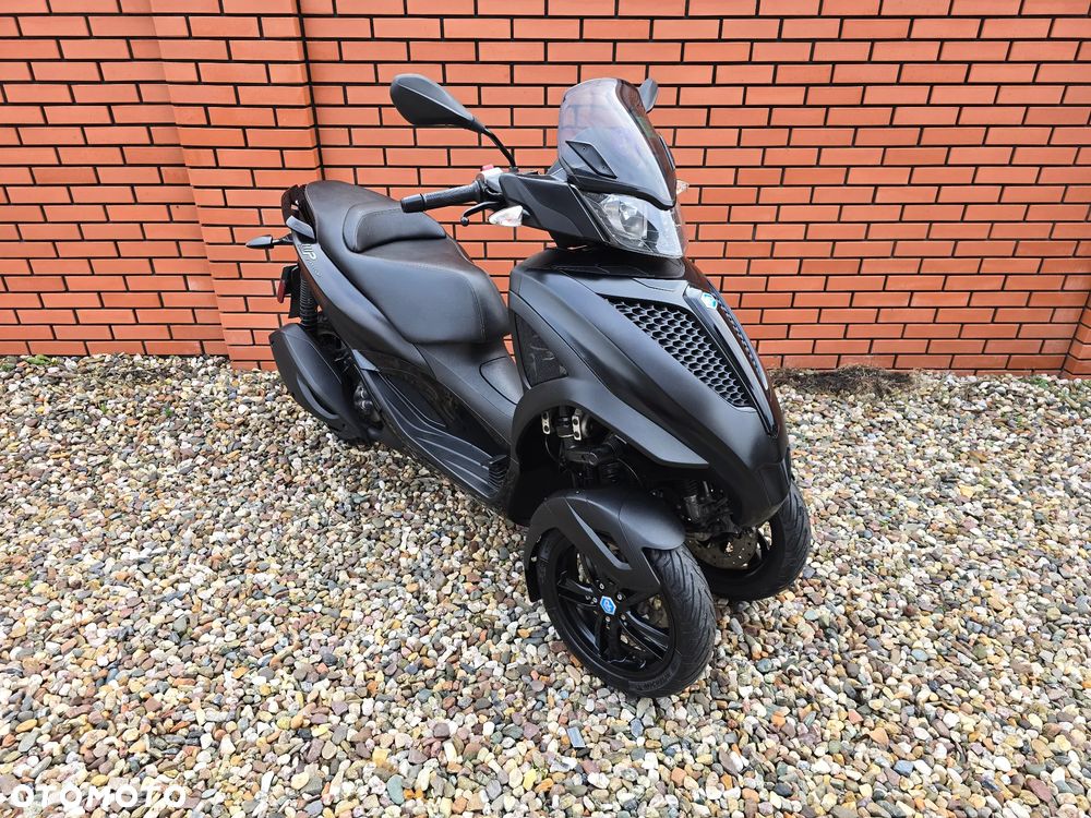 Piaggio MP-3 - 4