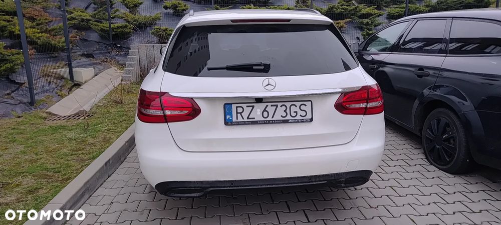 Mercedes-Benz Klasa C 220 CDI DPF Automatik BlueEFFICIENCY Special Edition - 3