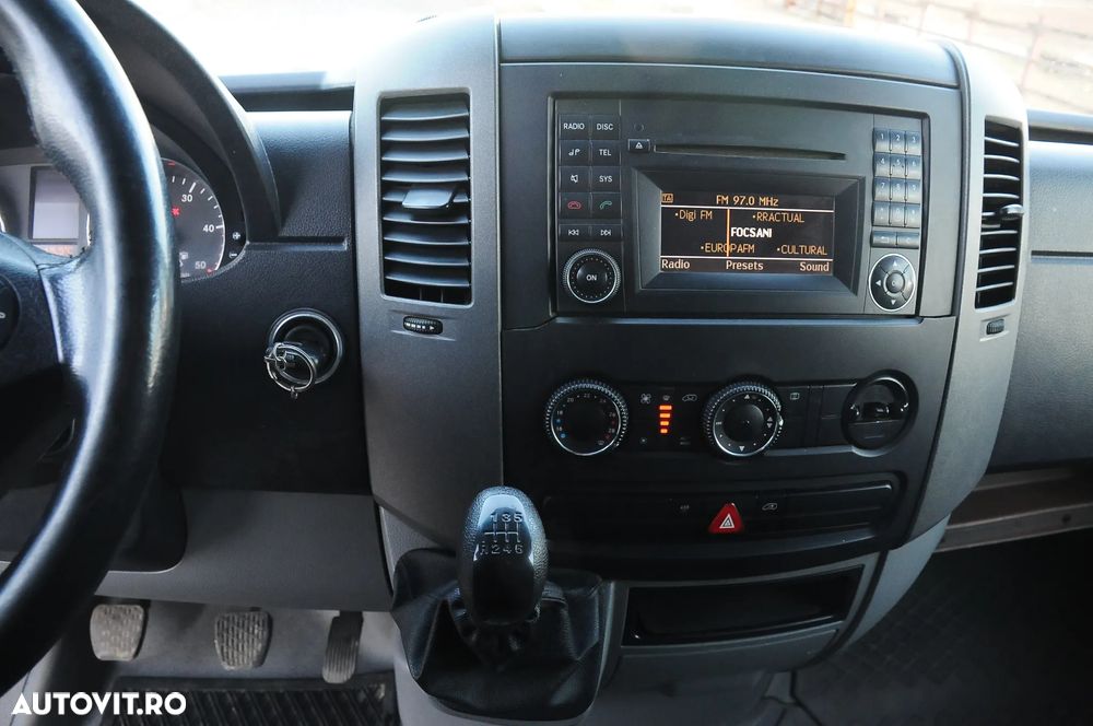 Mercedes-Benz Sprinter - 8