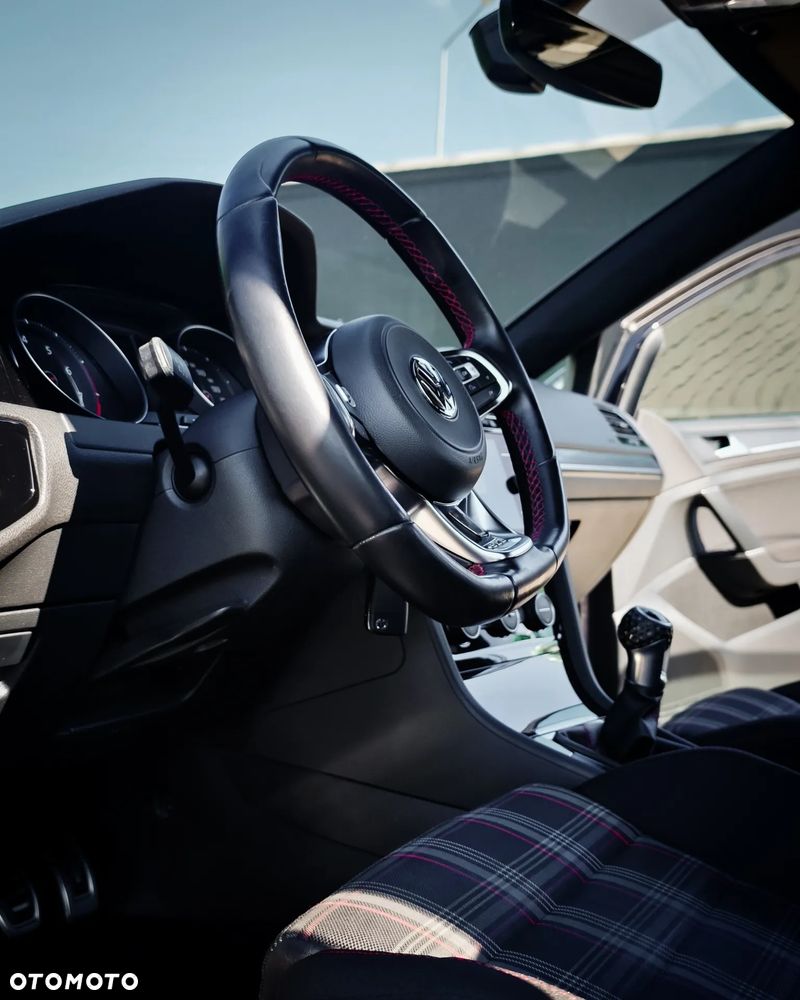 Volkswagen Golf 2.0 TSI BMT GTI Performance - 31