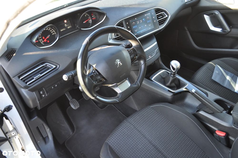 Peugeot 308 BlueHDi FAP 130 Stop & Start Style - 24